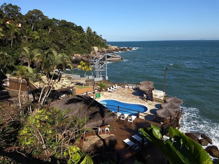 Um paraíso em condomínio à beira-mar na Ponta da Sela – Sul
