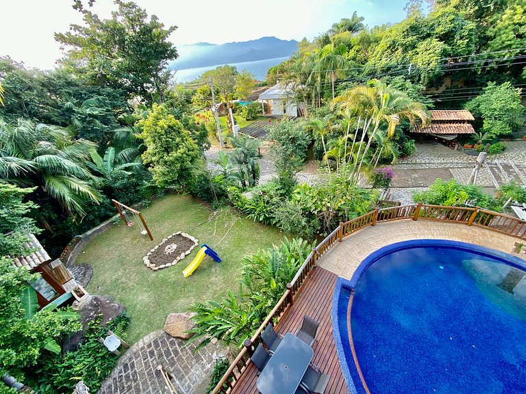 SPA, churrasqueira, piscina, condomínio beira-mar