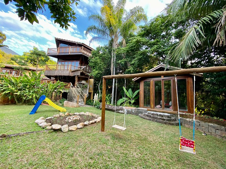 SPA, churrasqueira, piscina, condomínio beira-mar