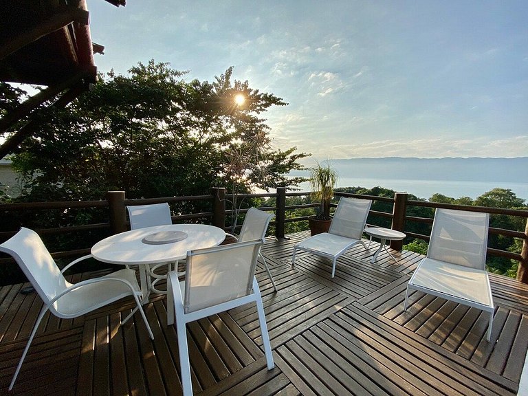 Vista deslumbrante, piscina e espaço gourmet