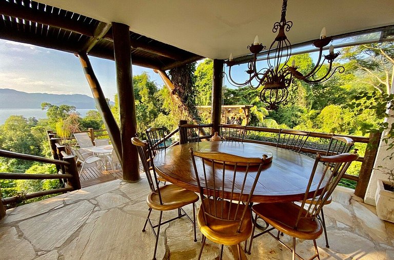 Vista deslumbrante, piscina e espaço gourmet