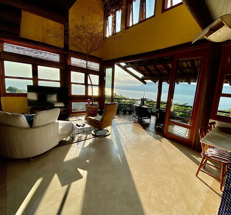 Vista deslumbrante, piscina e espaço gourmet