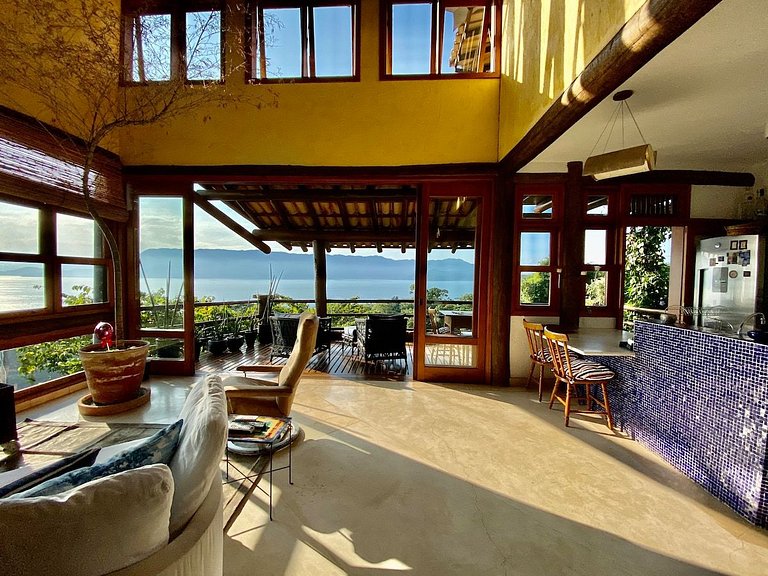 Vista deslumbrante, piscina e espaço gourmet