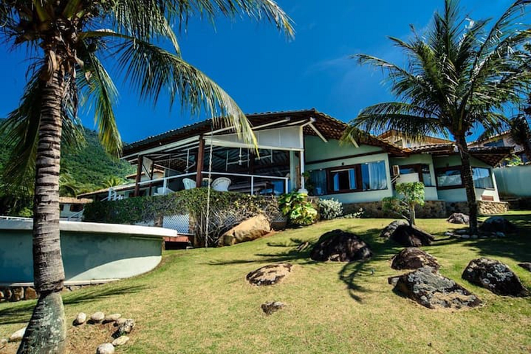 Casa Exclusiva Pé-na-Areia ao Sul de Ilhabela – Projeto Iraê