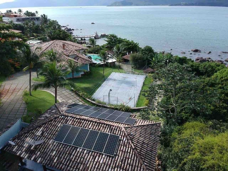 Casa Exclusiva Pé-na-Areia ao Sul de Ilhabela – Projeto Iraê