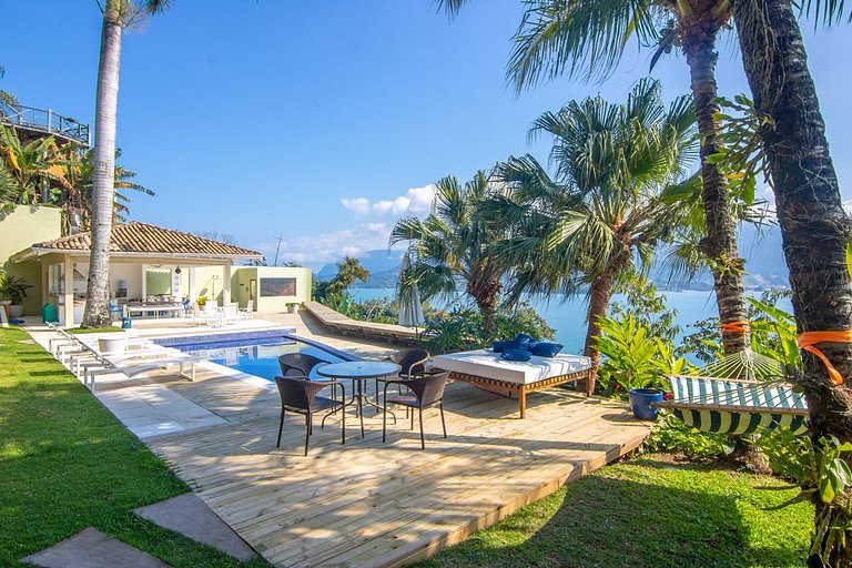 Casa luxuosa, vista mar, piscina e sauna