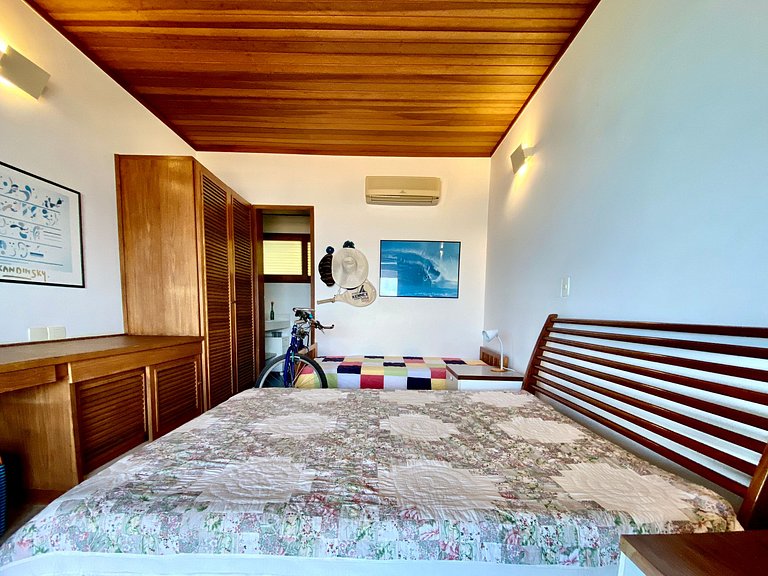 Costeira acesso ao mar, piscina e vista magnífica