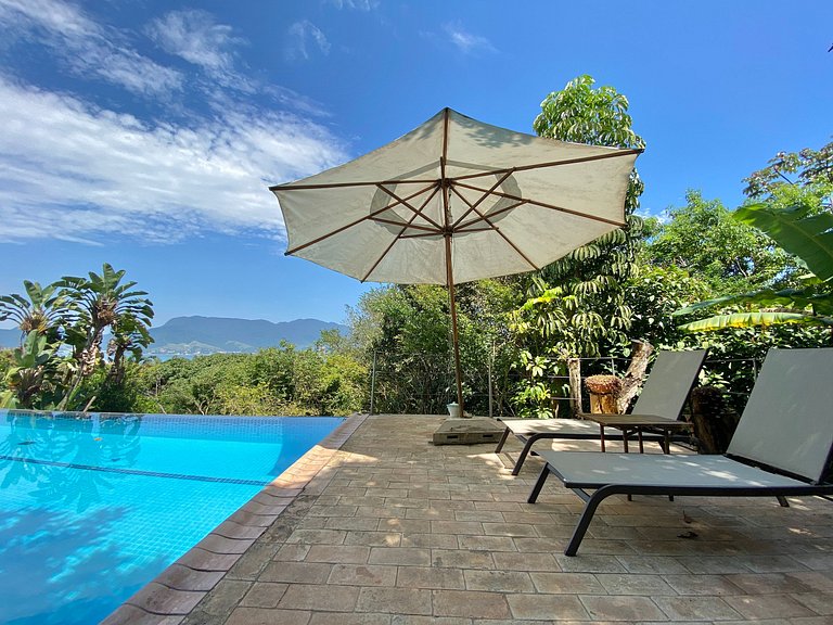 Vila Histórica - Piscina com raia e bela vista