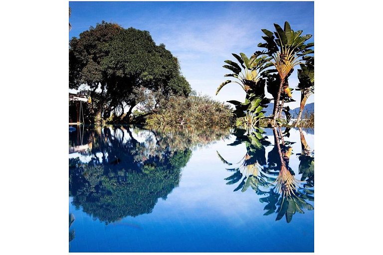 Vila Histórica - Piscina com raia e bela vista