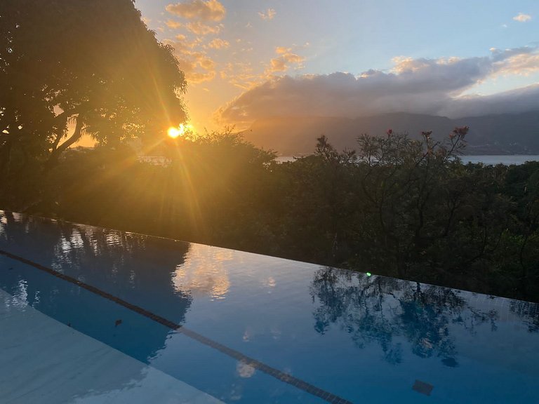 Vila Histórica - Piscina com raia e bela vista