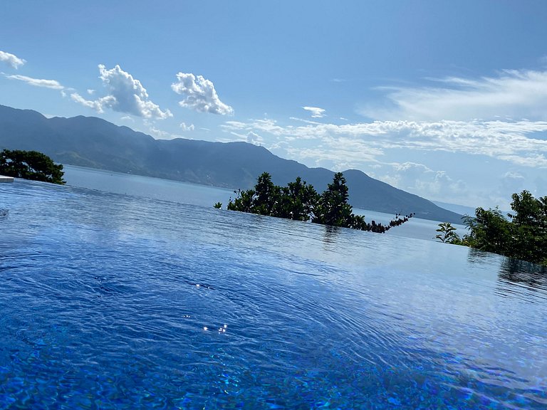 CASA À VENDA EM ILHABELA | SANTA TEREZA