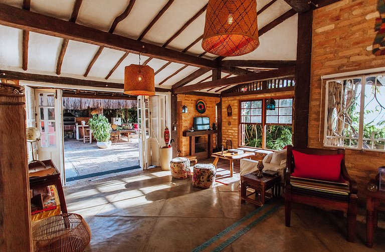 Linda casa, próxima á praia da Armação