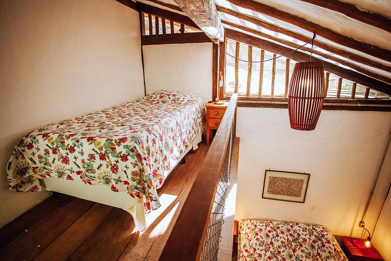 Linda casa, próxima á praia da Armação