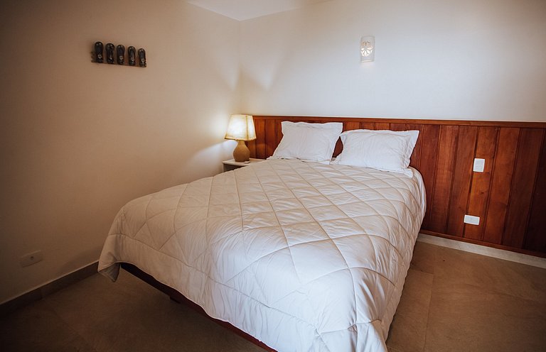 Costeira espetacular com piscina de borda infinita