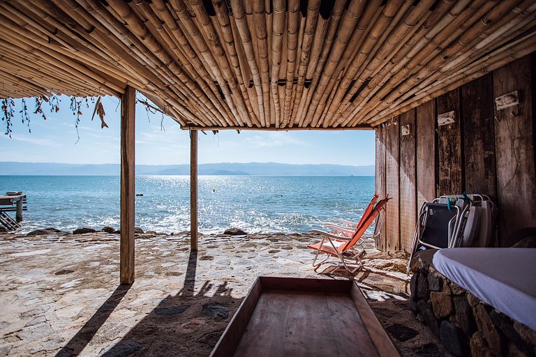 Magnífica costeira, vista incrível, píer e jacuzzi