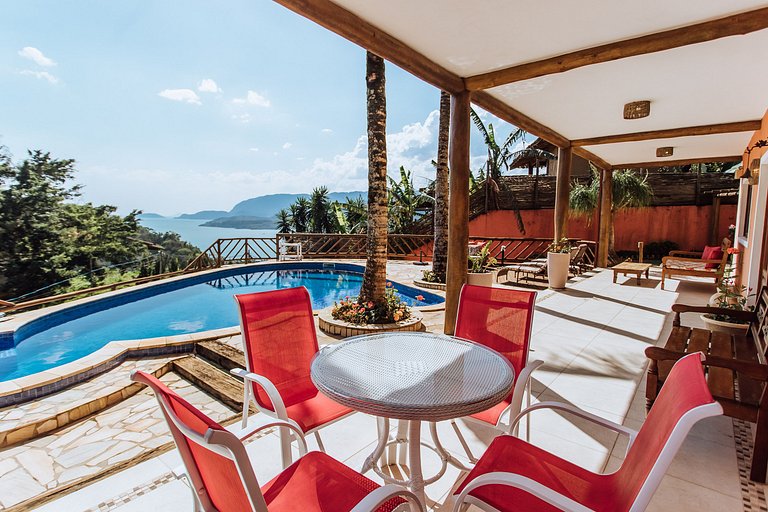 Vista mar, piscina e espaço gourmet