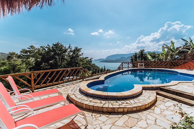 Vista mar, piscina e espaço gourmet
