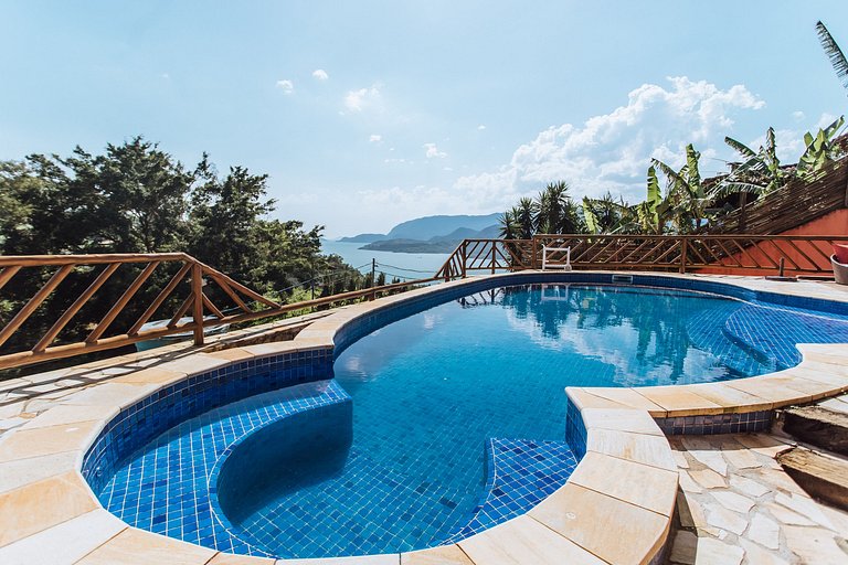 Vista mar, piscina e espaço gourmet