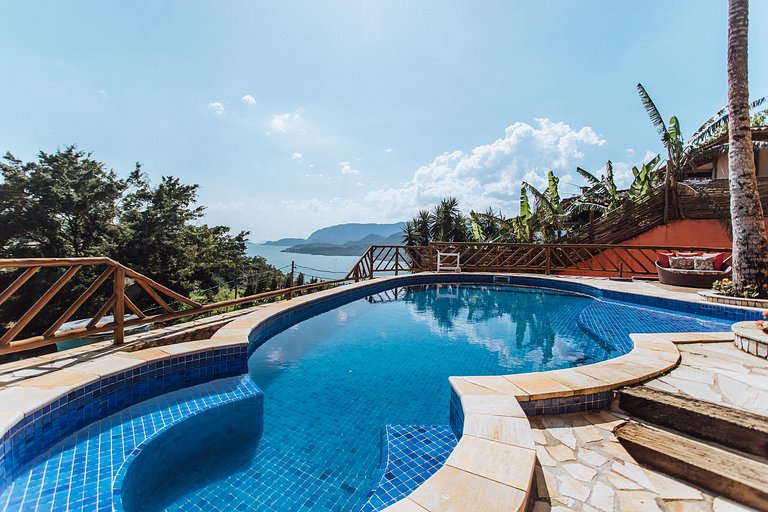 Vista mar, piscina e espaço gourmet