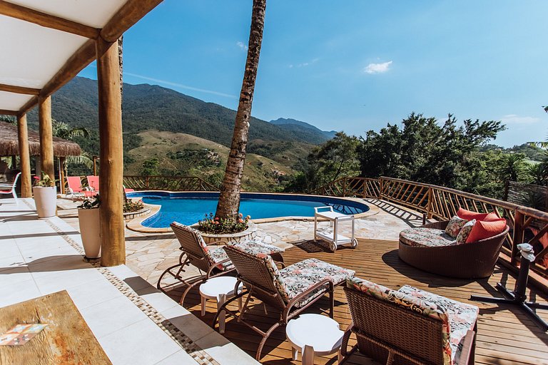 Vista mar, piscina e espaço gourmet
