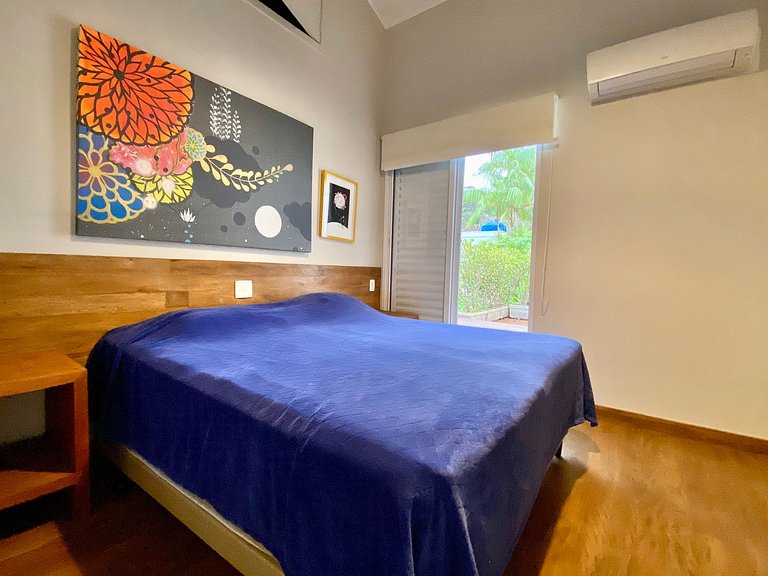 Casa em condomínio de luxo com piscina aquecida