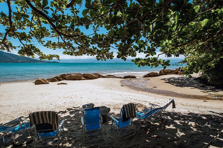 Casa pé na areia na exclusiva Praia do Arrozal