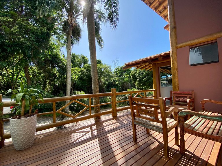 Casa em condomínio, lazer e churrasqueira