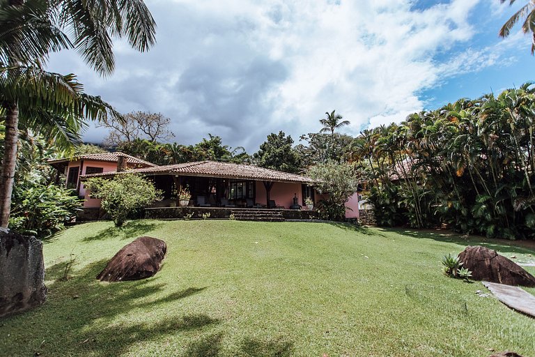 Piscina, píer e conexão com a natureza