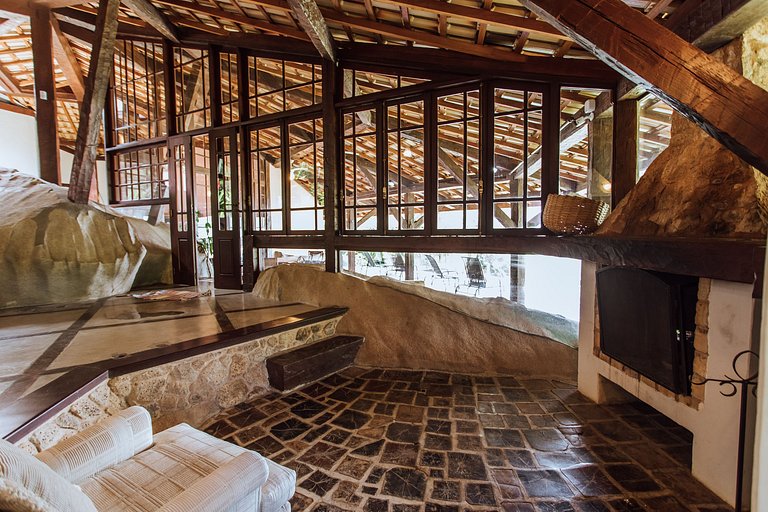 Piscina, píer e conexão com a natureza