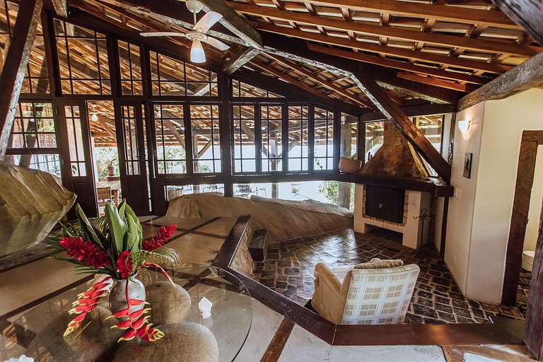 Piscina, píer e conexão com a natureza