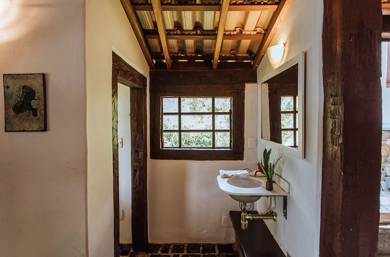 Piscina, píer e conexão com a natureza