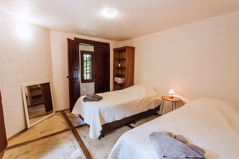 Piscina, píer e conexão com a natureza