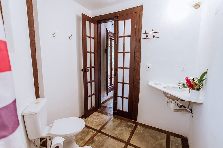 Piscina, píer e conexão com a natureza