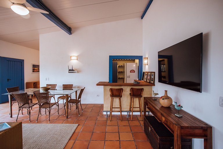 CASA À VENDA EM FRENTE À PRAIA DA SIRIÚBA | ILHABELA