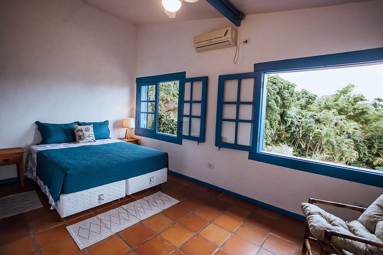 CASA À VENDA EM FRENTE À PRAIA DA SIRIÚBA | ILHABELA