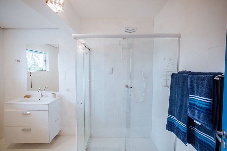CASA À VENDA EM FRENTE À PRAIA DA SIRIÚBA | ILHABELA