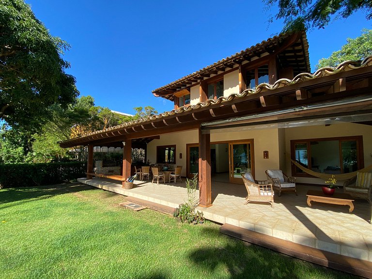 Casa pé na areia, piscina aquecida e área gourmet