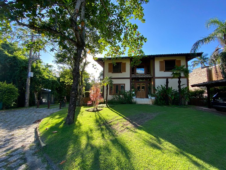 Casa pé na areia, piscina aquecida e área gourmet
