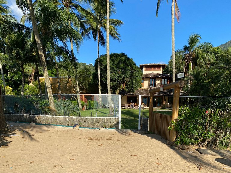 Casa pé na areia, piscina aquecida e área gourmet