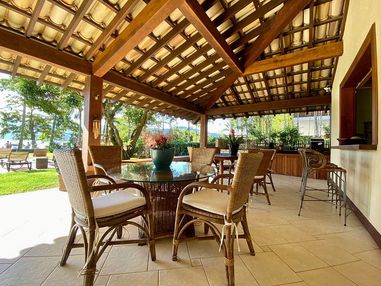 Casa pé na areia, piscina aquecida e área gourmet