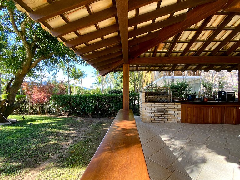Casa pé na areia, piscina aquecida e área gourmet