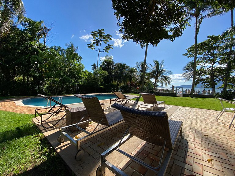 Casa pé na areia, piscina aquecida e área gourmet