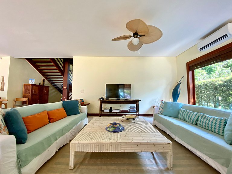 Casa pé na areia, piscina aquecida e área gourmet
