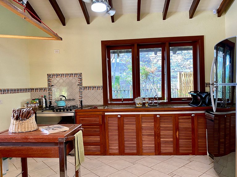 Casa pé na areia, piscina aquecida e área gourmet