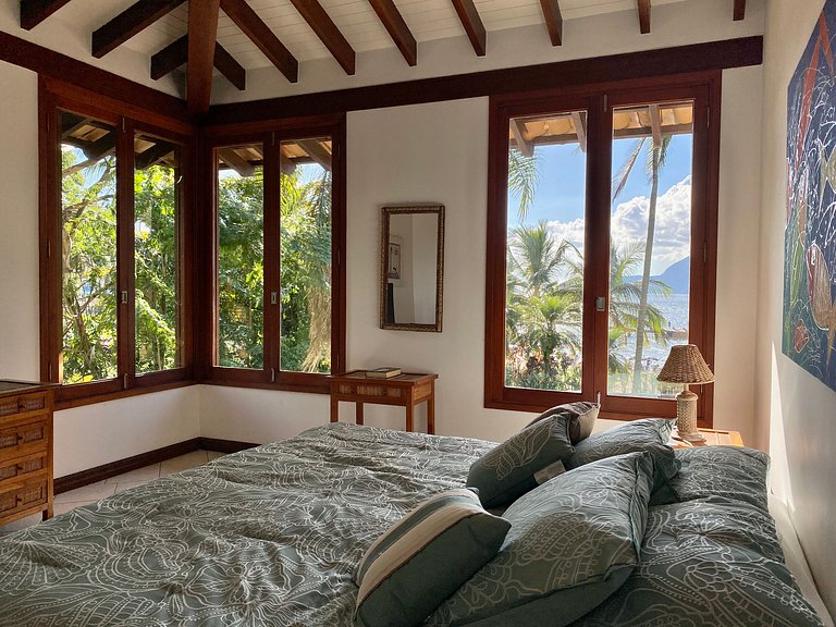 Casa pé na areia, piscina aquecida e área gourmet