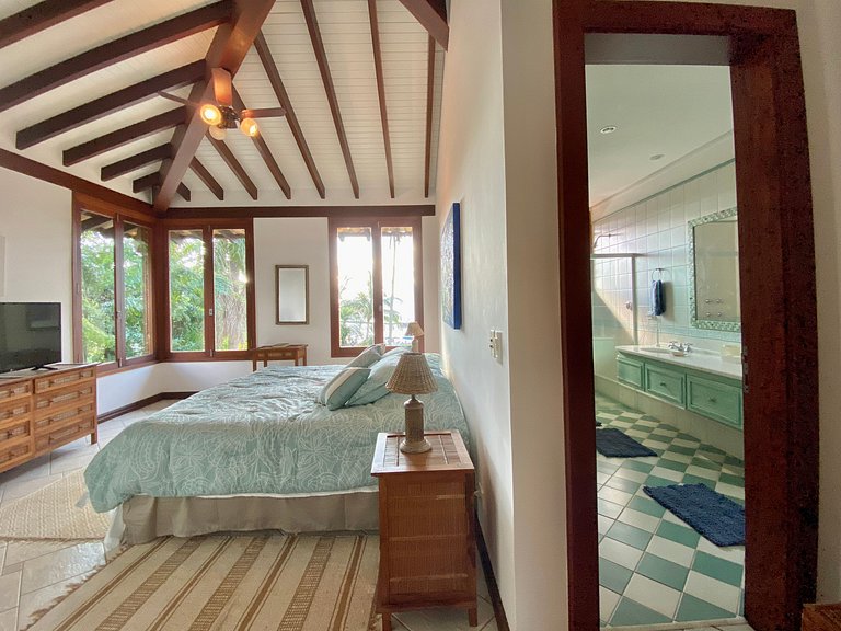 Casa pé na areia, piscina aquecida e área gourmet