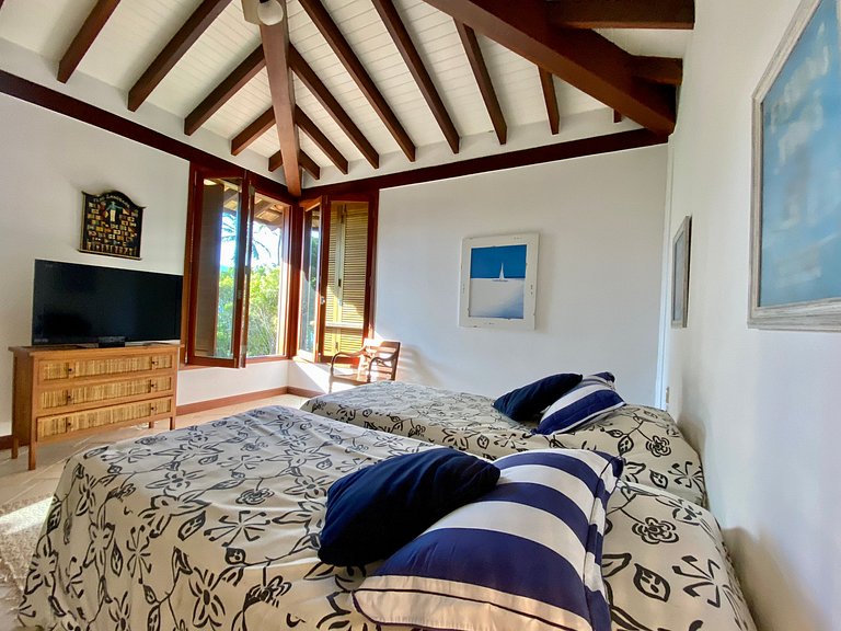 Casa pé na areia, piscina aquecida e área gourmet