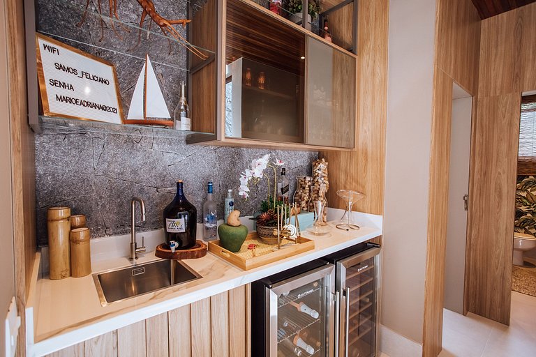 Casa Exclusiva em Condomínio Fechado – 6 Suítes | Piscina |