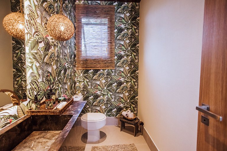 Casa em condomínio, piscina aquecida e espaço gourmet