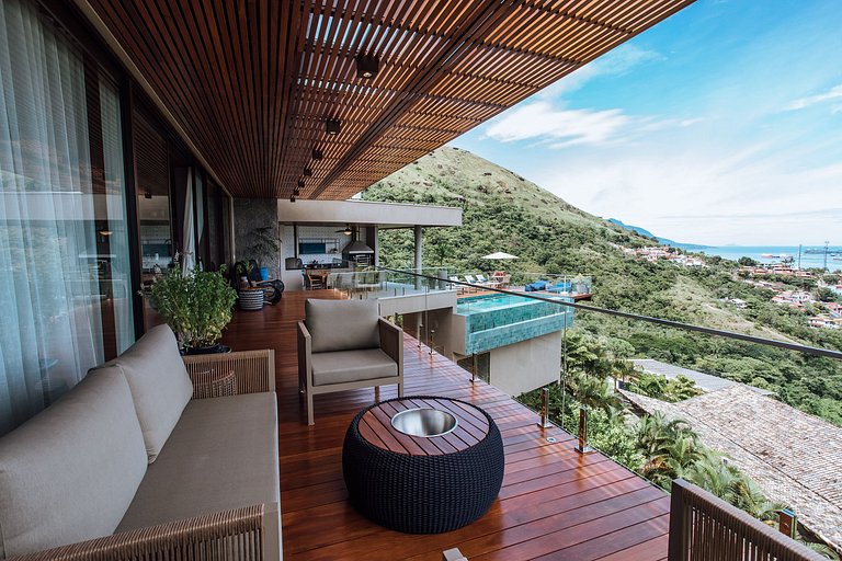 Luxo, piscina aquecida e vista a 5 minutos da Vila